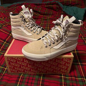 VANS Sk8 Hi Waterproof Insulated Shoe